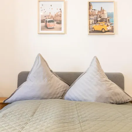 Cleveres Und Gemuetliches City-apartment In *