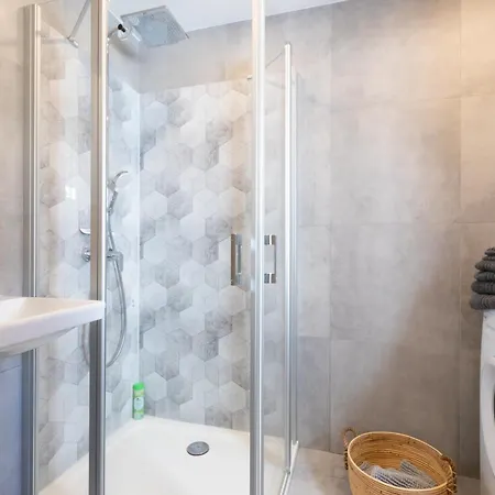 Cleveres Und Gemuetliches City-apartment In * ماين