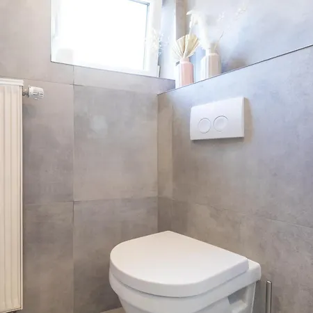 Cleveres Und Gemuetliches City-apartment In *