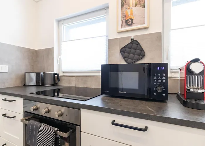 Cleveres Und Gemuetliches City-apartment In 公寓 马延